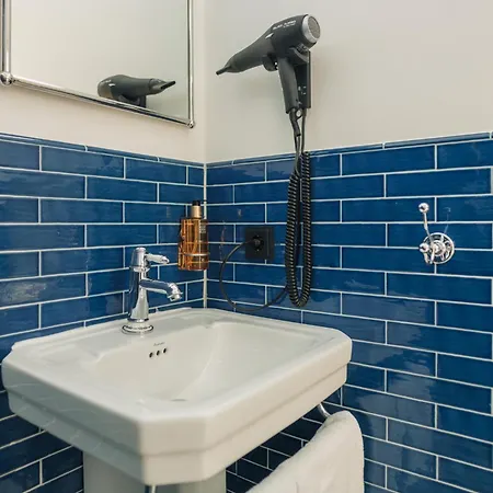 فندق Homaris East Side - Self-check In 3*