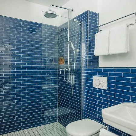 Homaris East Side 호텔