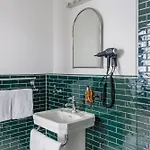 Homaris East Side - Self-check In Hotel Berlim