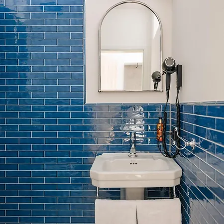 Homaris East Side Ξενοδοχείο 3*