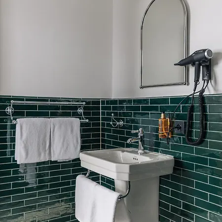 Homaris East Side Ξενοδοχείο