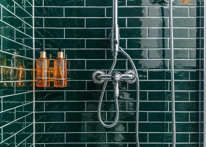 Homaris East Side - Self-check In ホテル 3*