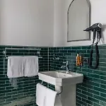 Homaris East Side - Self-check In Otel