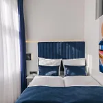 Homaris East Side - Self-check In Otel