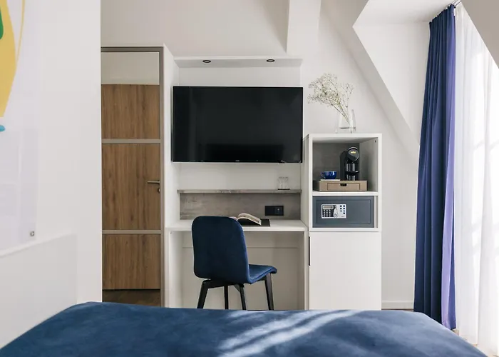 Homaris East Side - Self-check In Hotel 3*