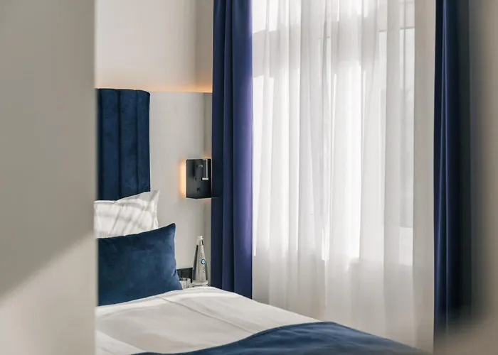 Homaris East Side - Self-check In 3*